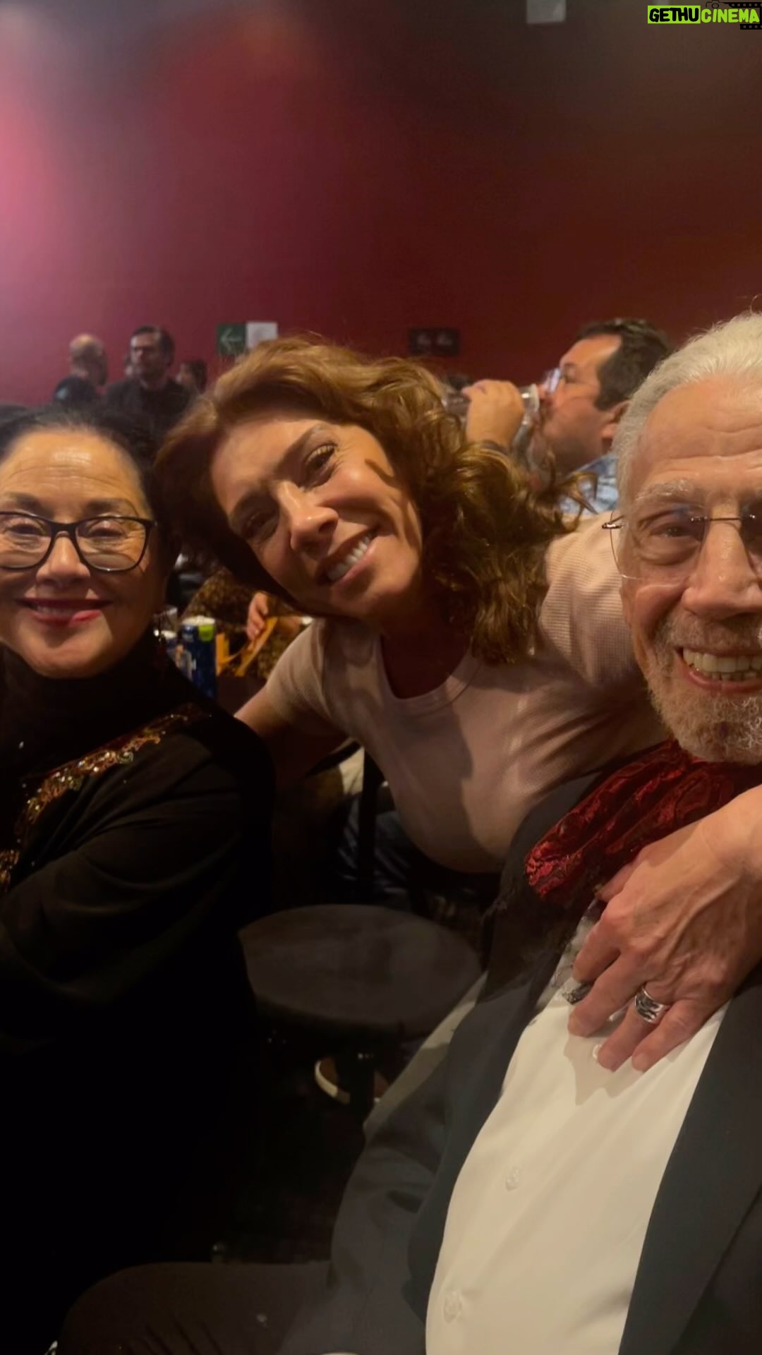 Cynthia Klitbo Instagram - Que hermosa velada pasé con @gibranbazan ❤️súper concierto se @sergioarau @carinaricco don Alfonso Arau 👍 que lindo! Gracias mi amor 😻