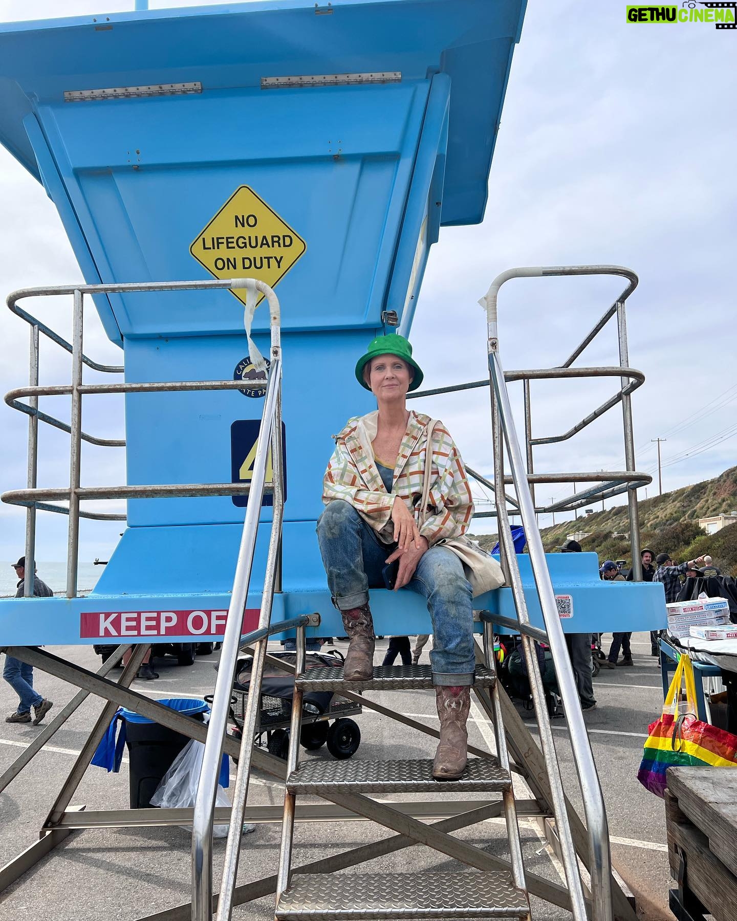 Cynthia Nixon Instagram - It’s the #FirstDayOfSummer and Miranda’s in Malibu! 😎☀️ Get ready for two all-new episodes of #AndJustLikeThat starting tomorrow on @streamonmax.
