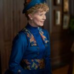 Cynthia Nixon Instagram - Gilded Age Cynthia Nixon !!! , @cynthiaenixon endlessly inspiring stories and the designs , #robertseanleonard , dresses beautifully made by Kathy Marshall and her team @tricorneinc Thank you ! Design by @kasia_walicka_maimone