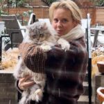 Cynthia Nixon Instagram – Thought my Siberian would be happy in the snow, but maybe this slush doesn’t count…🐈😾❄️