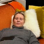 Cynthia Nixon Instagram - What I’m doing with my last free Sunday for a looong time 🥱😴💤. Next week we move into the theatre for tech 🎭 for “The Seven Year Disappear”Performances start Feb 6. Eeek! 😱 Come check us out! (Link in bio) . @thenewgroupnyc @knucklesandwich @jordanseavey #thesevenyeardisappear