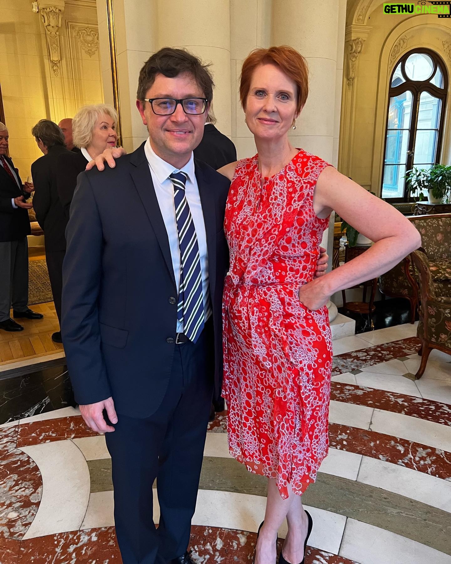 Cynthia Nixon Instagram - When I was 16 I had the enormous honor of being cast in Amadeus, directed by the great Milos Forman. Making a movie that would go on to win 8 Academy Awards was really something, but the experience was particularly memorable because we shot in Czechoslovakia under communist rule. To celebrate 40 years since the making of the film, the amazing Daniela Retkova organized a reunion of the Czech cast and crew with the American and international filmmakers in Prague at the fabulous @doxprague Museum where we all shared memories and stories. As a special treat, accomplished concert pianist @miroslav_sekera—who portrayed 8 year old Mozart in the movie—played the piano for us. 🎹 It was an incredibly moving evening! We also met US Ambassador @bijan—thank you for hosting us. For fun, swipe to the end to see a teenage me as Lorl, Mozart’s maid!