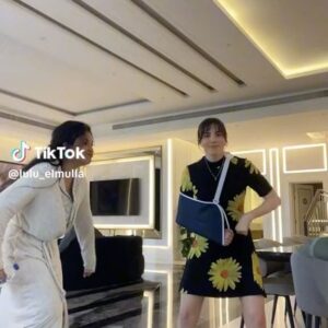 Cynthia Samuel Instagram - Are you watching ? 😜 
‎زوجة واحدة لا تكفي 
EPISODE 11 & 12 
🥰🥰🥰