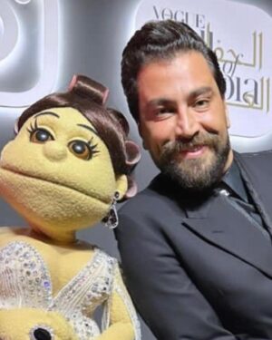 أبلة فاهيتا Instagram - أموت في المعسل.. @moatasemalnahar @voguearabia