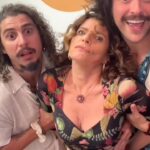 Débora Bloch Instagram - Chegamos na 5ª semana e os capítulos estão pegando fogo! Cuida que tá gostosinho demais #noranchofundo ❤️😂🔥💎🌵