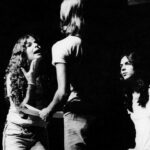 Débora Bloch Instagram - Rasga Coração (1980), minha estréia no teatro aos 17 anos. Peça genial do Vianinha, Oduvaldo Vianna Filho. Direçao de José Renato. Nas fotos com Raul Cortez e Tomil Gonçalves.