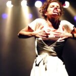 Débora Bloch Instagram - Brincando em cima daquilo, peça de Dario Fo! (2007-2008)