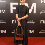 Débora Falabella Instagram – Foi lindo demais! Pre estreia do “FIM”! Que estreia dia 25 de outubro no @globoplay ❤️. 

Coordenação @ticabertani
Styling @andrebraune. 
@pege 
@ao.algo 
@nathalieschreckenberg 
Make @bettepintomakeup
