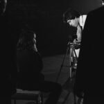 Débora Falabella Instagram – Bastidores do último ensaio do monólogo @primafaciebrasil com a @deborafalabellaoficial 
Ensaio aberto hoje no @teatroadolphobloch e a estreia na semana que vem