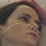 Débora Falabella Instagram – #TERRAEPAIXÃO 📺 Fiquei todo arrepiado por aqui! 🧡 Lucinda despertou do coma durante o aniversário de Cristian. A grata surpresa deixou todos os familiares e amigos com o coração quentinho. Que emoção! 🥹