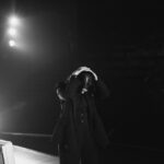 Débora Falabella Instagram – Bastidores do último ensaio do monólogo @primafaciebrasil com a @deborafalabellaoficial 
Ensaio aberto hoje no @teatroadolphobloch e a estreia na semana que vem