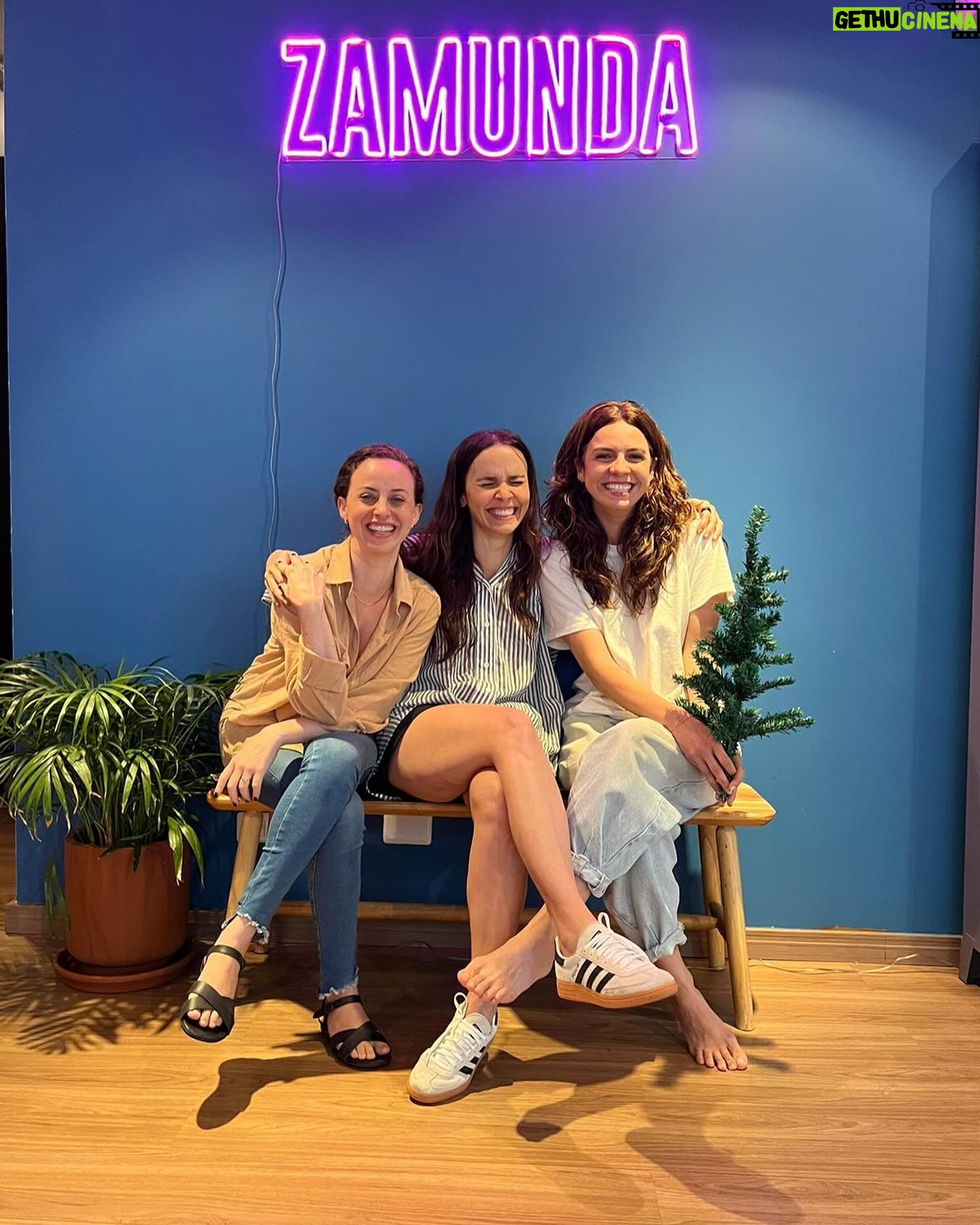 Dรฉbora Falabella Instagram - Oba! Saiu minha entrevista no podcast @sedemorar das sensacionais @renatagaspar e @mayaraconstantino_ Comecei o ano enfrentando meus medos e me diverti demais ๐๐๐ Link nos stories