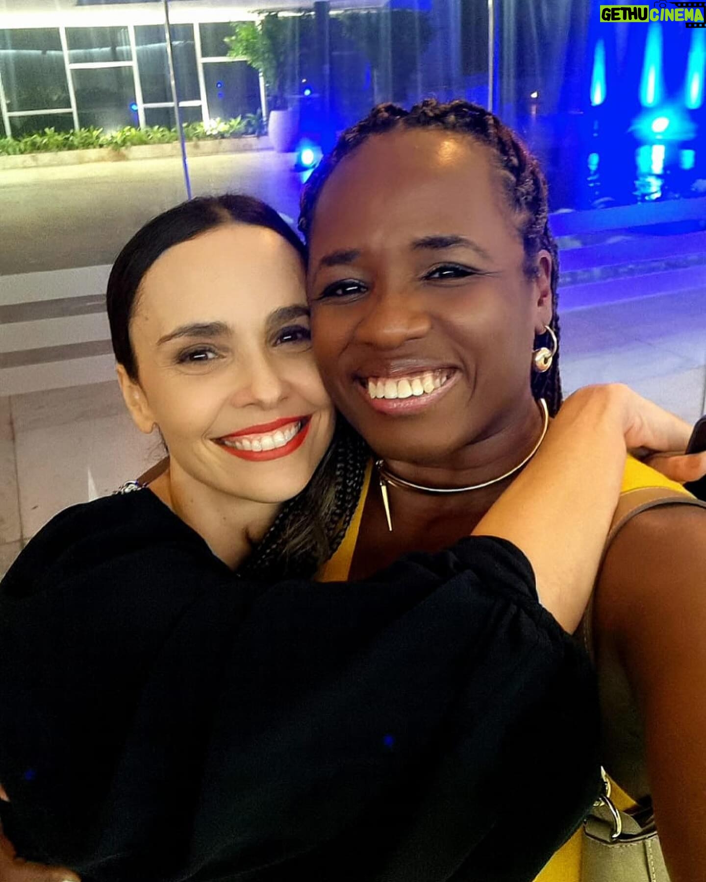 Débora Falabella Instagram - Muitos encontros lindos nas sessões de Prima Facie @primafaciebrasil ❤️