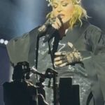 Débora Falabella Instagram - Não tenho nem legenda❤️ Queen Madonna ❤️Acompanhada dos meus amores! Sonho