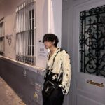 DPR IAN Instagram - 🌕👋. What’s the number one thing you need when you travel ??? Like a must !! Whattt is itttt??? 🧐