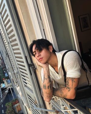 DPR IAN Instagram - First time in Milan but certainly not going to be my last 🇮🇹 ❤️ #dpr #milan #돌체앤가바나 #dolcegabbana @dolcegabbana