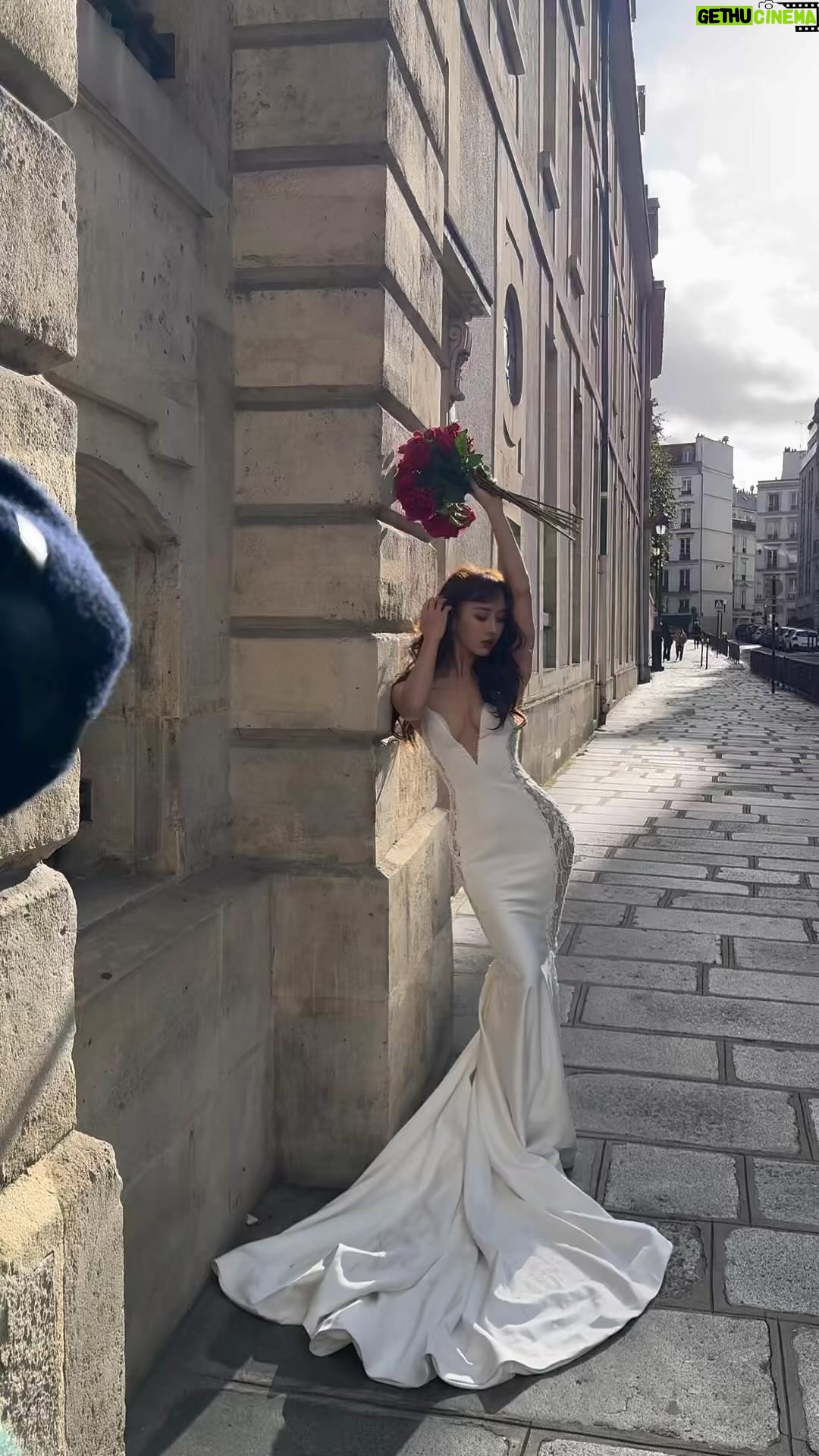 Dada Chan - 24.4K Likes - Not a wedding shooting.