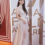 Dada Chan Instagram - The 17th Asian Film Awards 第十七屆亞洲電影大獎 Make up: @bubuumakeup Hair: @jackjack_hung @dazzlehairsalon_ Dress: @theweddinggown_official @inbaldrorofficial nail: @luxenail Ring: @crisathena_paris
