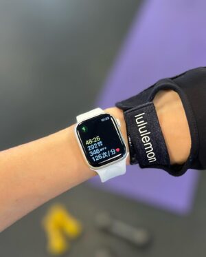 Dada Chan Instagram - 48min HIIT 6 min plank today ☀️
No pain no gain 🔥