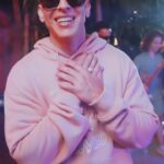Daddy Yankee Instagram - Ese amor por mi Loveo #Loveo 🤍🕊️🩵🎵 Que sea de bendición para todo el que la escuche. 🎷