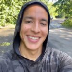 Daddy Yankee Instagram - “Transforma tu ser interno para que se encargue del exterior” Que la luz interna enciende la externa ✨ Cristo Te Ama 🙏🏽✝️🙏🏽 ✝️ Juan 14:27 | Mateo 11:28