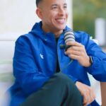 Daddy Yankee Instagram - Una vez que encuentras la luz, no quieres volver a las tinieblas… Recuerda que Dios siempre estará ahí para ti. En todo momento. Muchas veces es uno el que no está ahí pero Dios siempre está y siempre estará. Y recuerda algo: Nunca es tarde para aceptar a Dios en tu corazón… sólo es una cuestión de decisión y de gratis! Que tengan lindo domingo familia! ❤️ ✝️ ”Confía en el Señor con todo tu corazón, Y no te apoyes en tu propio entendimiento. Reconócelo en todos tus caminos, Y Él enderezará tus sendas.“ ‭‭Proverbios‬ ‭3‬:‭5‬-‭6‬ ‭