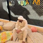 Dadju Djuna Nsungula Instagram – Eïd mubarak à vous et vos famille.
Qu’Allah accepte nôtre mois de jeûne et nous facilite à faire les efforts le reste de l’année 🤲🏾