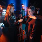 Dagi Bee Instagram – Danke OMR 2024 | @officially_omr ♥️
2019 war Ich das letzte Mal dabei & dieses Jahr durfte Ich wieder einen Talk auf der Bühne zusammen mit @martinwroblewski | @social_match über Hype, Hate, Skandale & Negativpresse führen ✨ Es war mir eine Ehre & freue mich riesig ,dass so viele dabei waren & zugehört haben ( auch wenn die legendären OMR PARTYS bis tief in die Nacht gingen 😂🍸 ) DANKE! Wart Ihr auch dieses Jahr auf der OMR ? Wenn ja – was hat euch am besten gefallen? 🫶🏼 #omr24