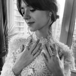 Daisy Edgar-Jones Instagram - I feel so honoured to have been nominated amongst these incredible women and congratulations @anyataylorjoy, your performance blew me away ✨ Thank you @chanelofficial for letting me wear the dress of my dreams!! I never want to take it off 🌼 Wearing Chanel haute couture and fine jewellery in collaboration with @chanelofficial #cococrush #ad #goldenglobes