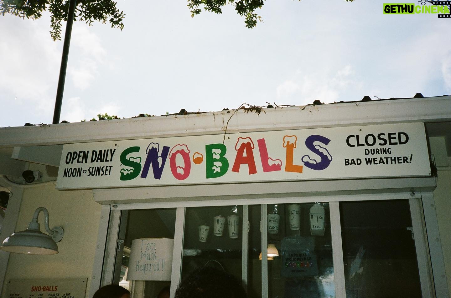 Daisy Edgar-Jones Instagram - Sno ballin before it thunders ⛈