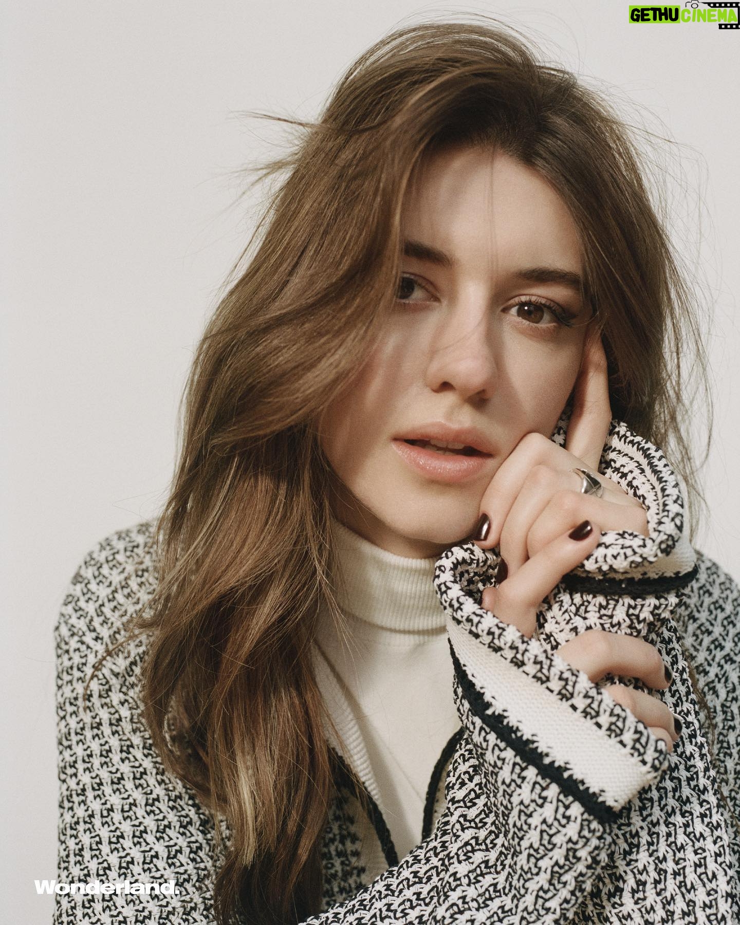 Daisy Edgar-Jones Instagram - Ahh thank you @wonderland for having me as your winter cover ❄️ Photography by @buzzwhitestudio Styled by @livharding in @chanelofficial Interview by @barbiesnaps Hair by @bjornkrischker using @oribe Makeup by @naokoscintu at @thewallgroup Manicure by @nailedbysg at @thewallgroup Art Director @jeffreythomson Editorial Director @huwgwyther Photo assistants @andrasbartok, @jacksnell and @freddie.hare Fashion assistant @shannonclayworth Production Director @morganemillot Special thanks to @jetstudios and @publiceyecomms
