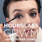 Daisy Edgar-Jones Instagram - So excited to share my go-to look using @hourglasscosmetics ✨ I recreated the makeup I’ve been wearing for all of my virtual press interviews and I was lucky enough to try the new Unlocked Instant Extensions Mascara. I hope you love it as much as I do! You can shop a curated collection of my favourites, available now exclusively on HourglassCosmetics.com: https://bit.ly/2X6N3Zw #UnlockTheImpact #UnlockedMascara #HourglassCosmetics #ad