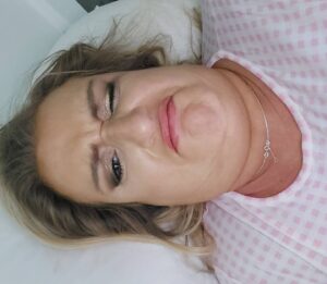 Daisy May Cooper Instagram - I fell asleep with my bloody makeup and its all over my fucking pillow