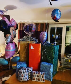 Daisy May Cooper Instagram - Father Christmas had to organise all this pissed as a twat 🤣🤣🤣🤣