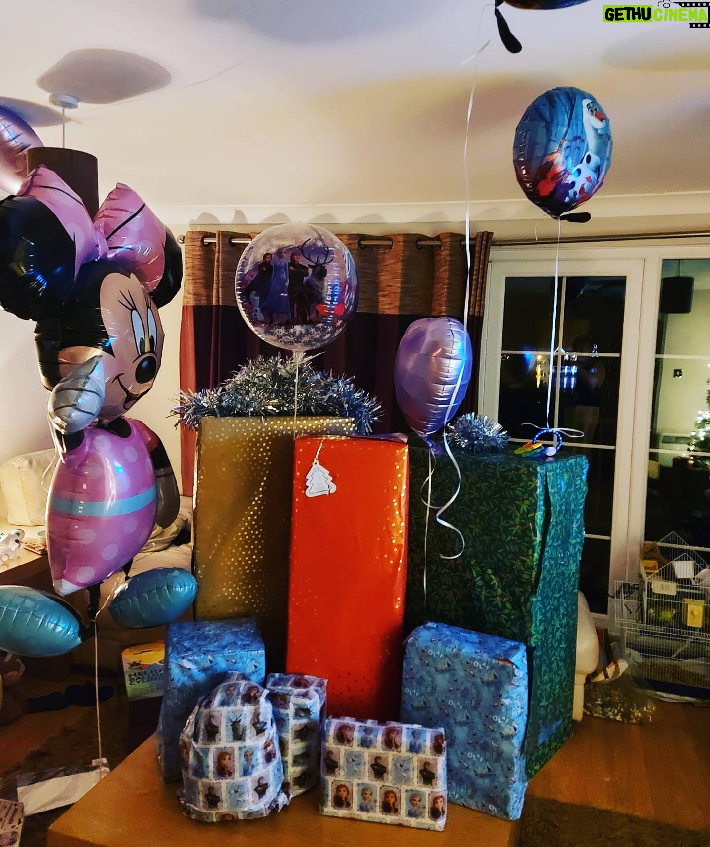 Daisy May Cooper - 73.9K Likes - Father Christmas had to organise all this pissed as a twat 🤣🤣🤣🤣