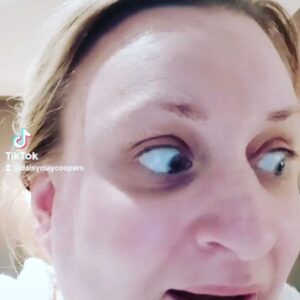 Daisy May Cooper Instagram - When you leave big tesco with your mum and she hasnt bumped into anyone to have a four hour fucking chat with