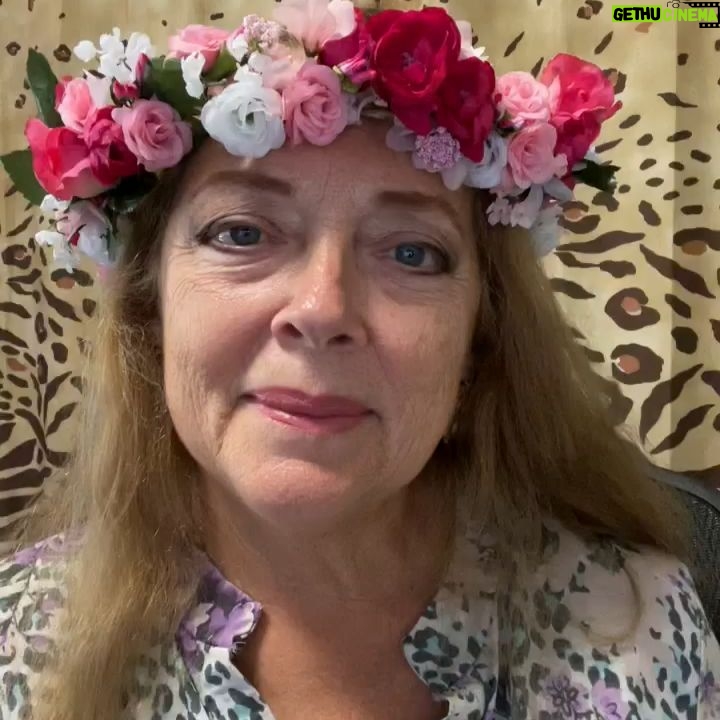 Daisy May Cooper - 110.5K Likes - Penguin still aren't paying me my final installment, despite doing all the press/ everything they fucking asked for with the book. So I am refusing to communicate unless it's through carol Baskin