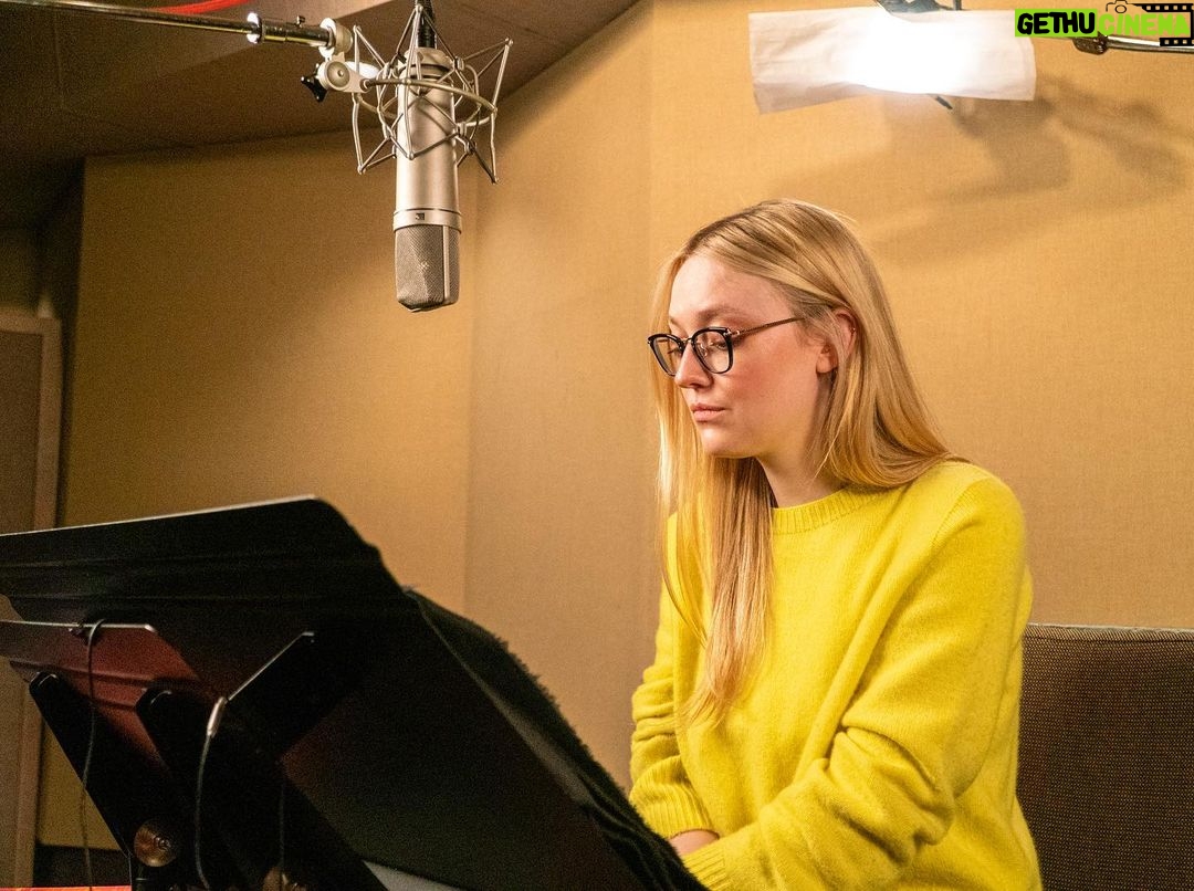 Dakota Fanning Instagram - I’m so excited to share my narration of @vrothbooks ‘The Chosen Ones,’ released on @audible today! There is no better time than the present to #stayhome and listen to an audiobook! Listen now via the link in my bio!