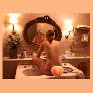Dakota Fanning Instagram - Too far from the mirror? Get in the sink.