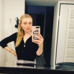Dakota Fanning Instagram - Before the dry cleaners shrunk my sweater, more of a crop top now. 🤦🏼‍♀️
