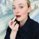 Dakota Fanning Instagram - I am so excited about the new lipstick shades for this fall and winter from @cledepeaubeaute Shade 12, Power Mauve, is my favorite. It’s bold and fun and makes me happy!