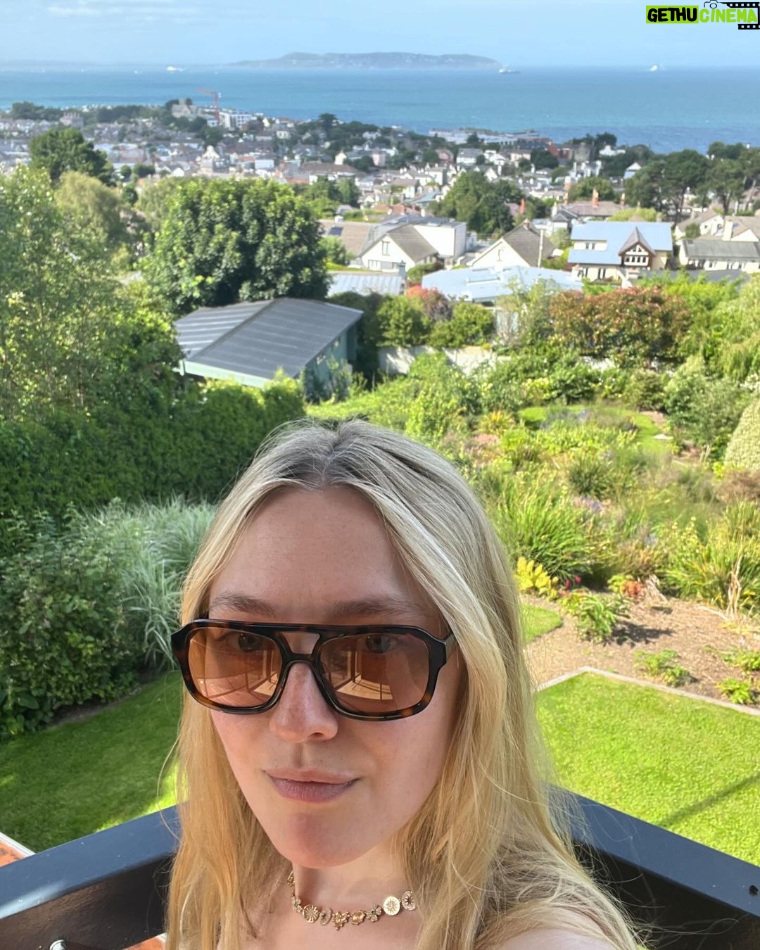 Dakota Fanning Instagram - As we near the end of 2023, I like to reflect on the places I’ve been this year. Throughout the different climates I’ve been to, La Crème is always my go-to skincare product to keep my skin balanced and healthy. #CPBCollective