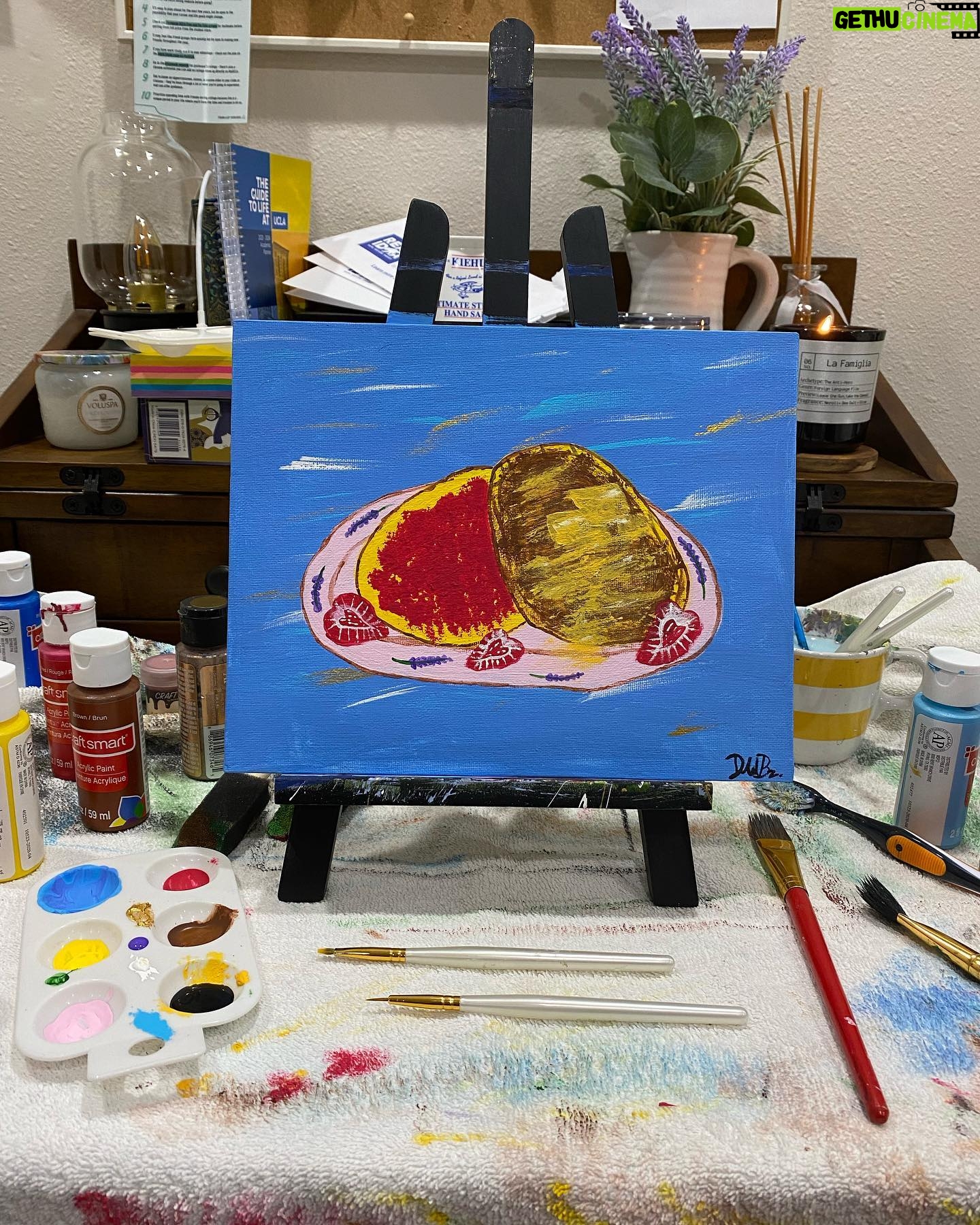 Dalila Bela Instagram - Late night painting, feat my attempt at pancakes 😅