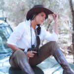 Dalljiet Kaur Instagram - #bts Such a fun shoot with this absolutely amazing gang of talented humans! Shooting in Kenya has been such an amazing experience. Will share the photos soon! For now a quick shoutout to my talented gang 💕 Project Manager @avirayit Videography @chandnisparmar @vibeproductions.ke Photographer @chiggy_parmar Fashion Designer @ngiginelly Makeupartist @shringaarbridalkenya Jewellery @lakirajewellery