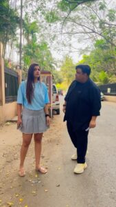 Dalljiet Kaur Instagram - Gyaan baatna humara janmsidhh adhikaar hai 😂😂😂 #comedyreels #funnyvideos #instareels #lol #timepass #instareels #instafun #jokeskapitara #lovelaughlive #keepsmiling #majaanilife #reelittofeelit #instagood