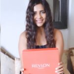 Dalljiet Kaur Instagram - I wanted to pamper myself with a refreshing look, so I decided to go on a #ColorMeNew Date with Revlon Colorsilk! I must say that I’m all things happy with the experience and look ☺️🥳 It’s an easy salon-at-home experience with Colorsilk that comes with Revlon’s UV Defense System to keep the color vibrant. A 3D Color Gel Technology™️ that helped me get a rich and multi-dimensional color. The best part is that it is completely Ammonia Free.💁‍♀️💃 Visit the Revlon website and use the code ‘DALLJIET10’ for a 10% discount for your favourite shade of hair color. So what’s stopping you girl? Go on a makeover date with yourself and don’t forget to share your new look by tagging me and @revlon_india. Happy Makeovers! #ad #ColorMeNew #Revlon #RevlonIndia #Colorsilk #RevlonColorsilk #StyleWithShine #RevelWithRevlon #SalonAtHome #Makeover #Hairmakeover #Naturalcolor #Hairproducts #date #solodate #selflove #selfcare