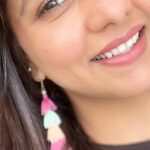 Dalljiet Kaur Instagram - Yup I m 41 today. Feeling emotional, happy, proud, old, young, all at the same time. This journey of half my life has been great. So many memories. So many lessons. So many learnings. I feel I have reached half way in my life and have so much to say about the experiences. Life has been great. With all the ups and downs, life taught me one thing, there is nothing like family. Thank you dad mum for being my strength. Thank u dadus for putting up for me for sooooo long hehe.