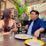 Dalljiet Kaur Instagram - Big mistake, literally BIG 😂😂😂 #funnyvideos #comedyreels #instafun #instagood #jokeskapitara #lol #funny #hahahaha #reelitfeelit #kikusharda #enjoy #masti #fun #timepass #keepsmiling #instareels #laughter #humour Location curtesy: @1bhkmumbai
