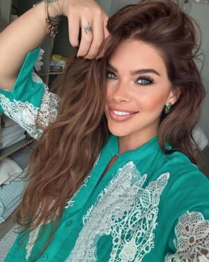 Damla Ersubaşı Instagram - 🐣👗🩵 

-tarihe not bugün
