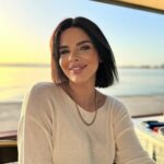 Damla Ersubaşı Instagram – Stickerlanmıştım✨ kızlarımmm herşeyim♥️♥️ bu arada zeynep tam ben, sürekli uyuyo sandalyede🥲
